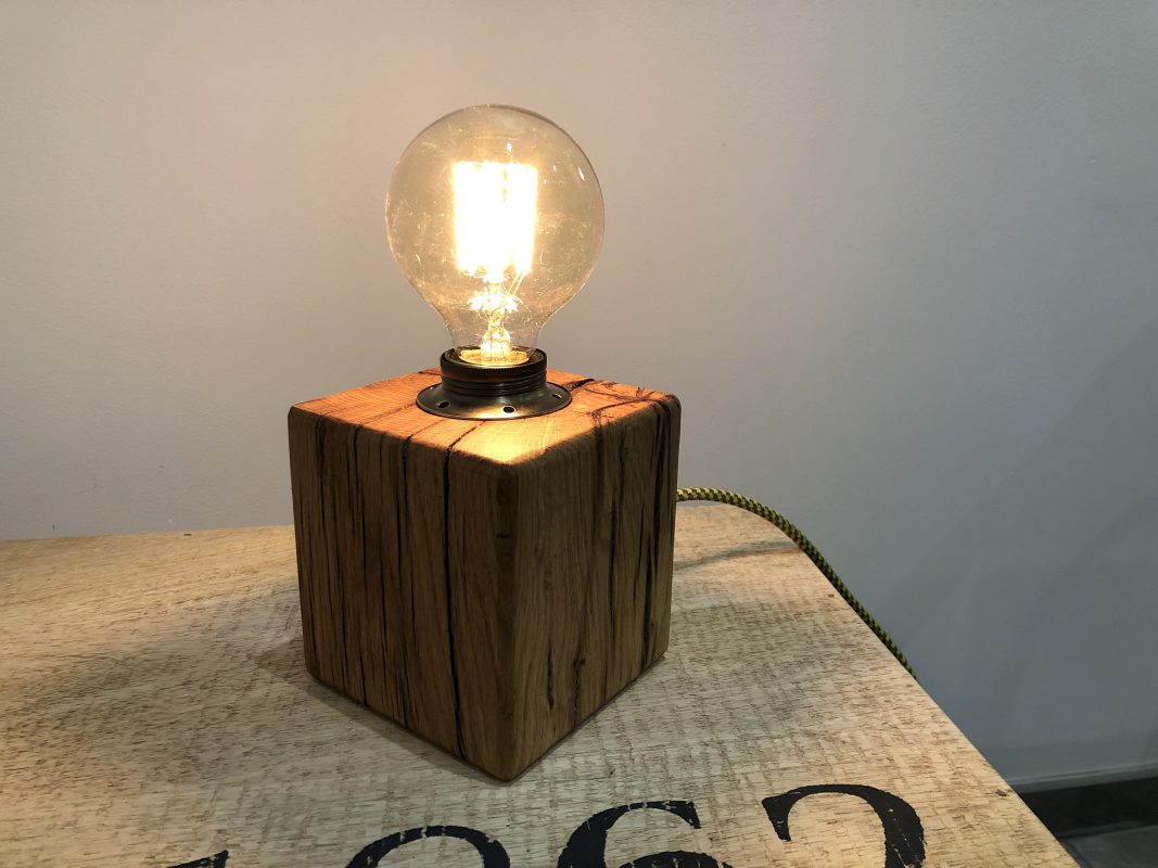 Lampe Cube en bois de chêne 11 cm