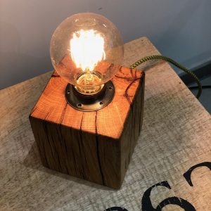 Lampe Cube en bois de chêne 11 cm