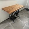 Console sur pied de machine à coudre