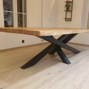 Alternative view of Table en chêne pied Mikado